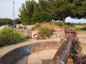 Bateria de Montgat abans de ser restuaruada.